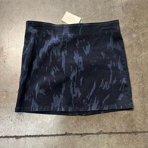 Vintage 2000s Deadstock Y2K Guess Mini Skirt. Size 27 waist. Deadstock